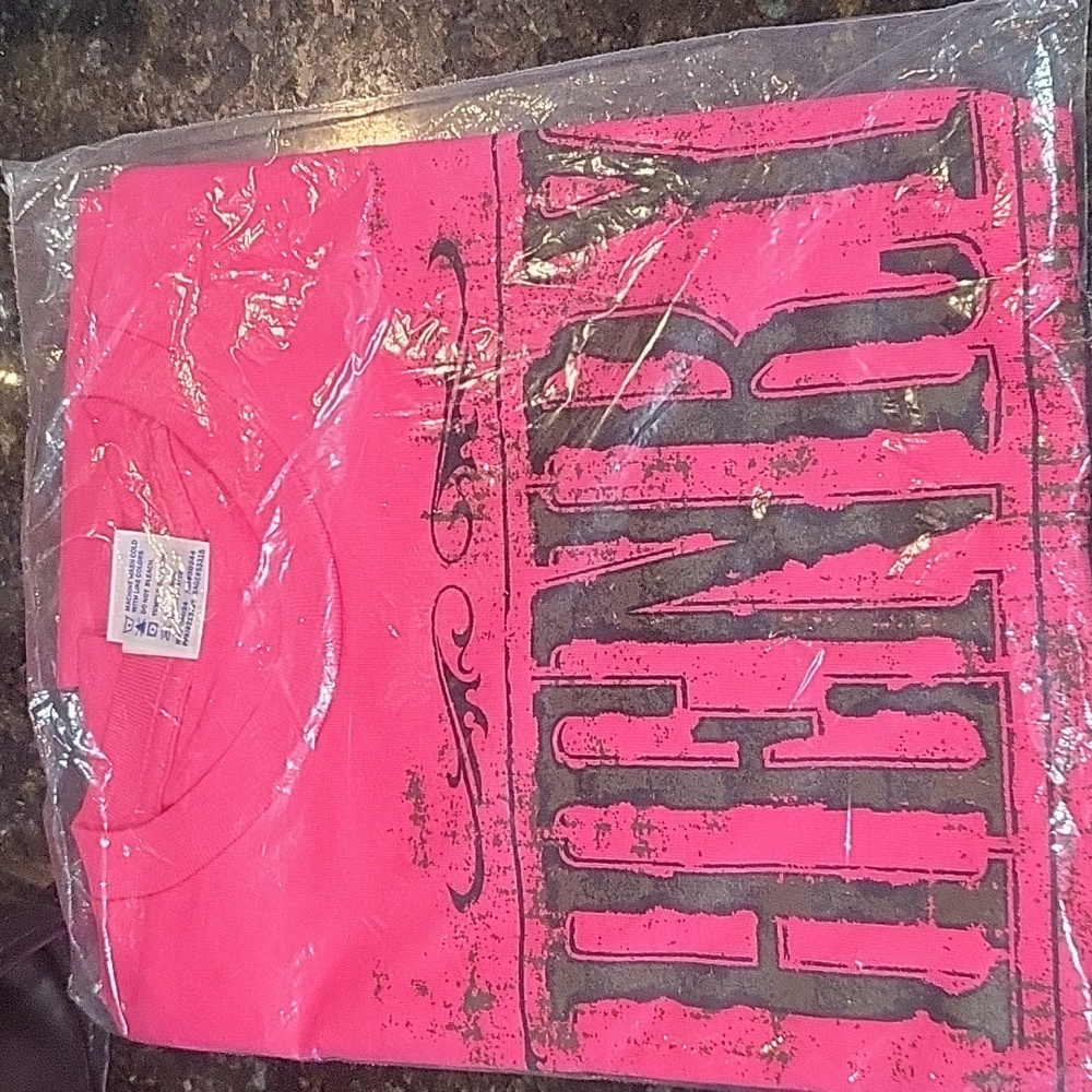 NIB Pink Graphic Tee Western Print S Medium HENRY Repeating Arms